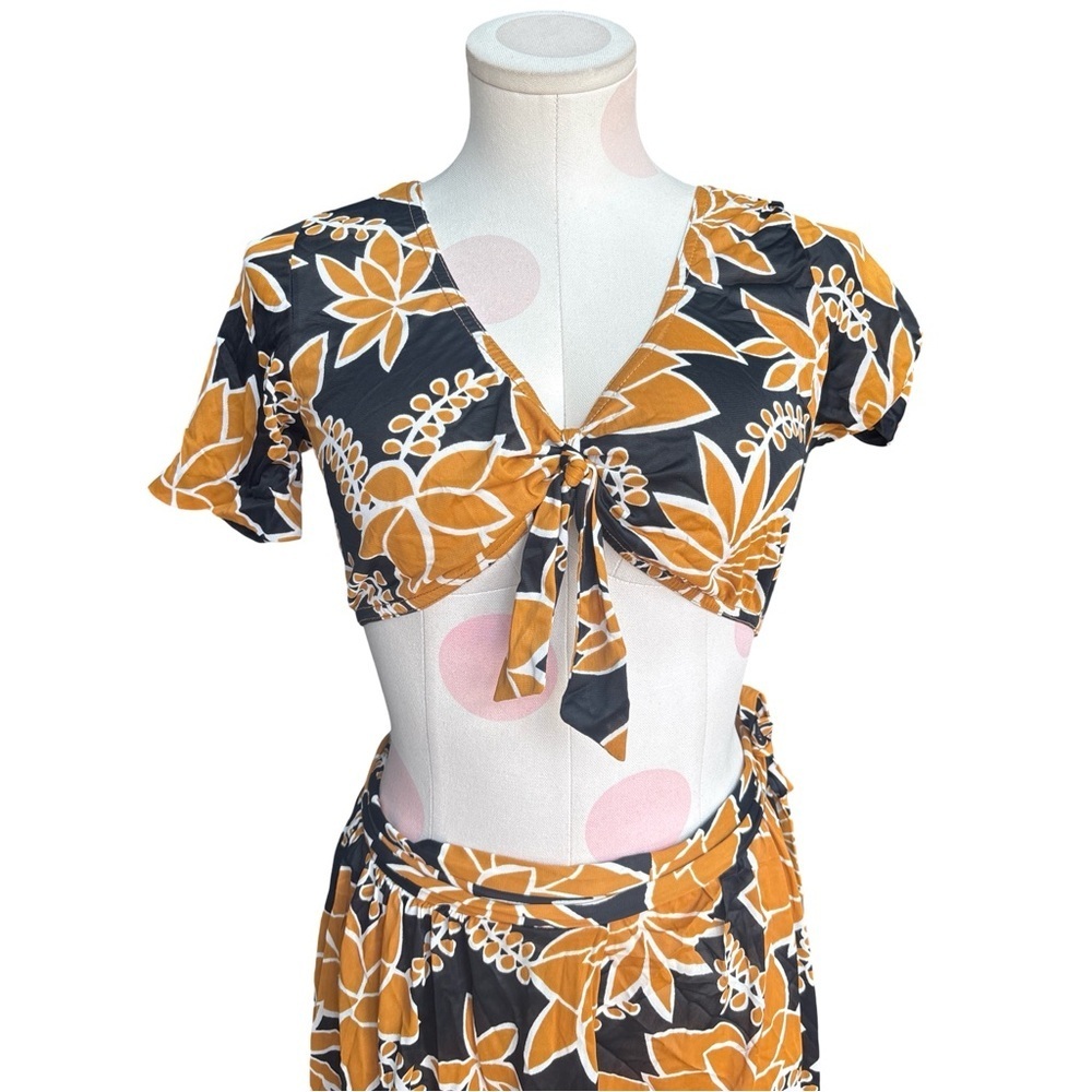 Vintage 1960's Mod Hawaiian Floral Crop top Sarong Set - Small - Picture 2 of 7